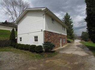 4014 Earl Dr #R, Huntington, WV 25701