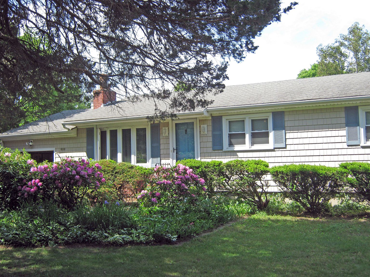 606 Buttonwoods Ave, Warwick, RI 02886 Zillow