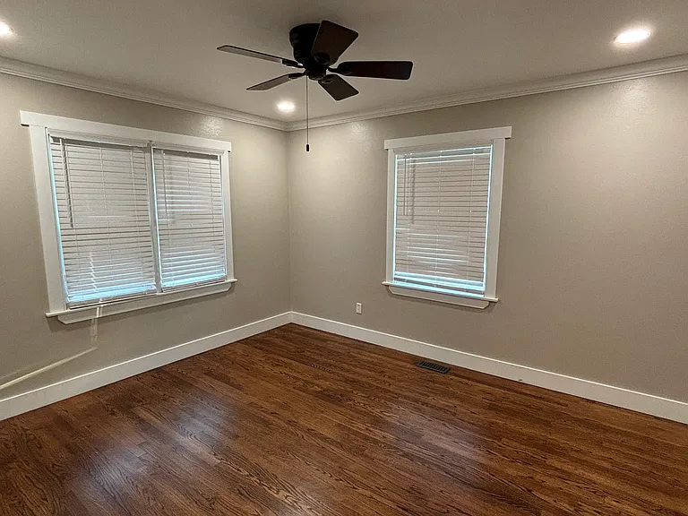 5304 N Hudson Ave — Photo 9