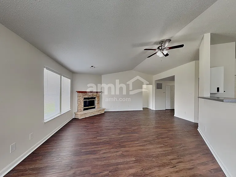 5624 Grassy Bank Dr — Photo 6
