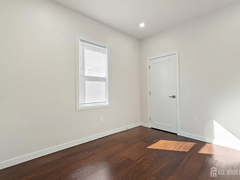 826 George St #1STFL — Photo 14