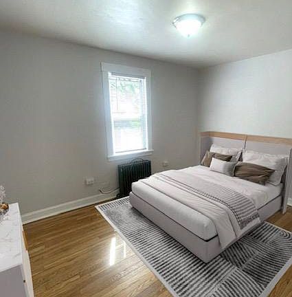 2nd image of 3906 W Montrose Ave #2F