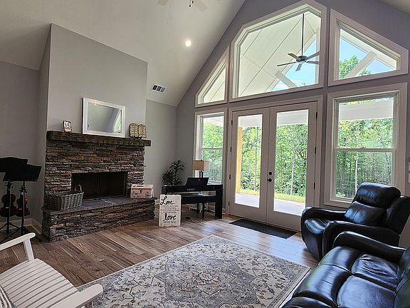 5th image of 155 Wikle Rd