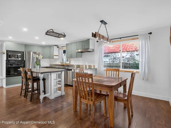 215 S 7th St, Rifle, CO 81650