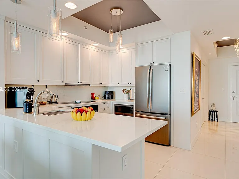315 NE 3rd Ave #1908 — Photo 8