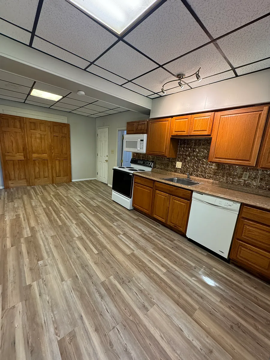 Building Photo - 516 3rd Ave #7