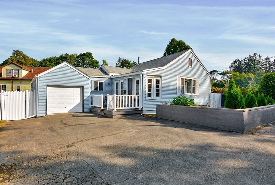 1st image of 110 Parkland Ave