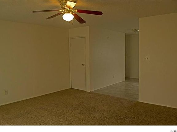 4th image of 2380 Farflung Dr