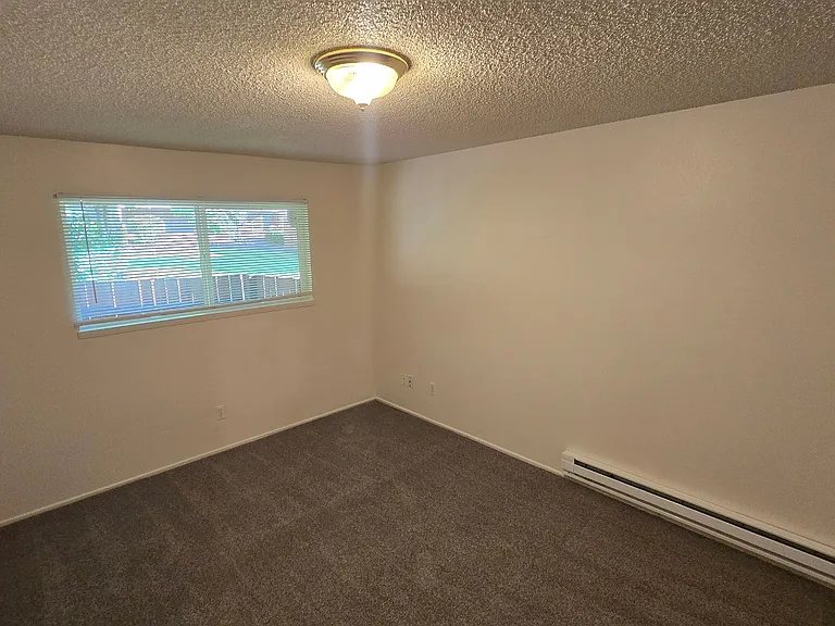 Canterbury Terrace Apartments — Photo 23