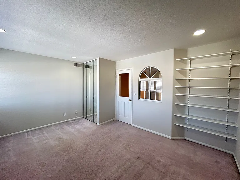 8132 E Hillsdale Dr — Photo 35