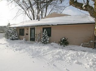 61 Windsorshire Dr, Rochester, NY 14624
