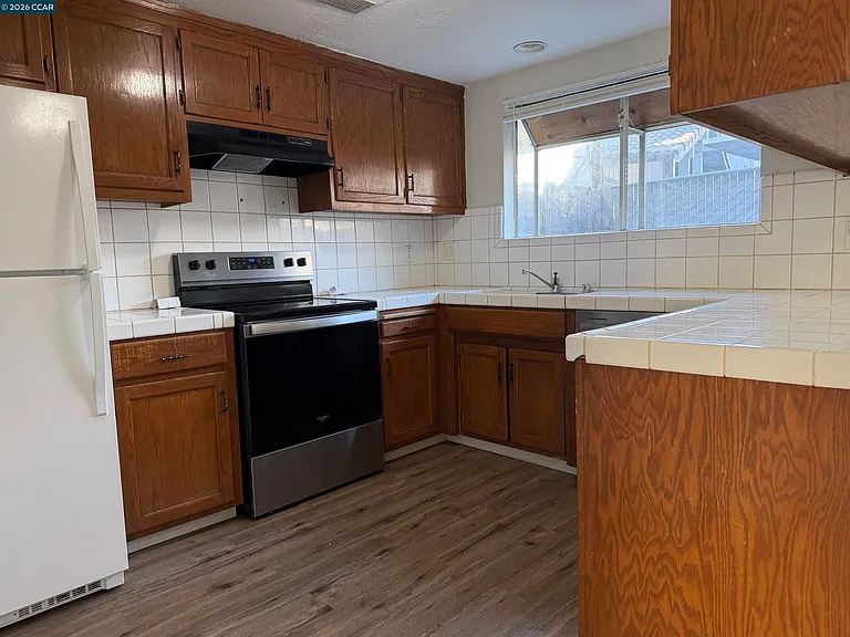 1648 W North Bear Creek Dr — Photo 24