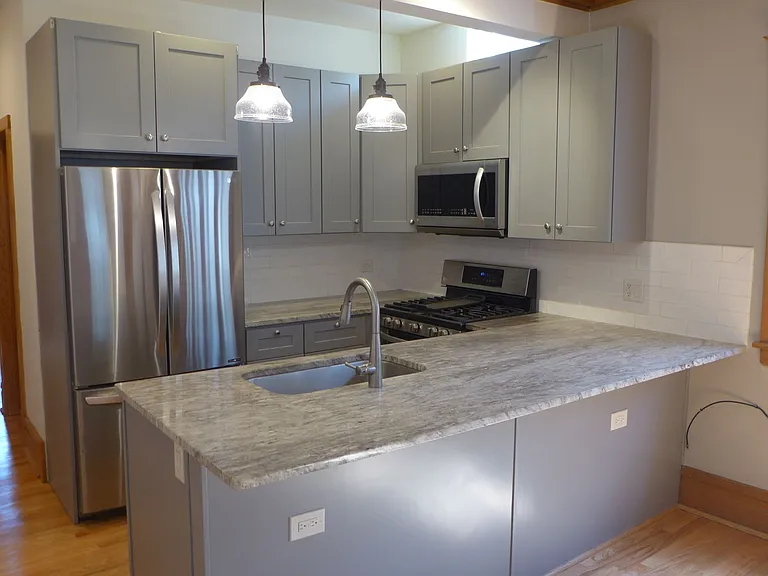 136 Elgin Ave — Photo 32