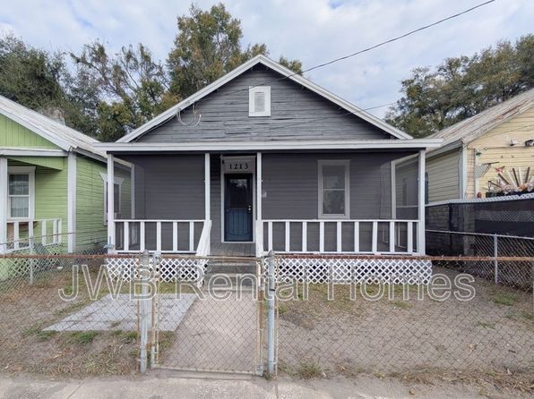 1213 W Duval St