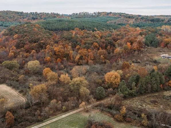 27600 S Side State Rd #328, New Plymouth, OH 45654