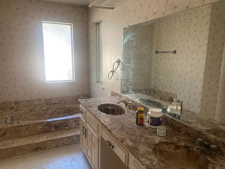 2738 Belmeade Dr — Photo 13