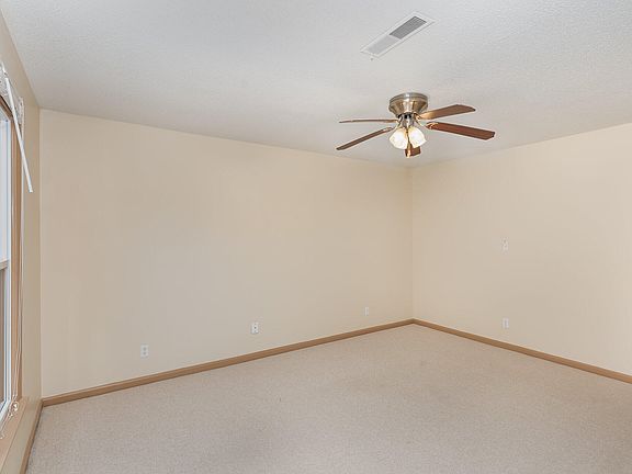 5th image of 2621 Hitchcock Dr