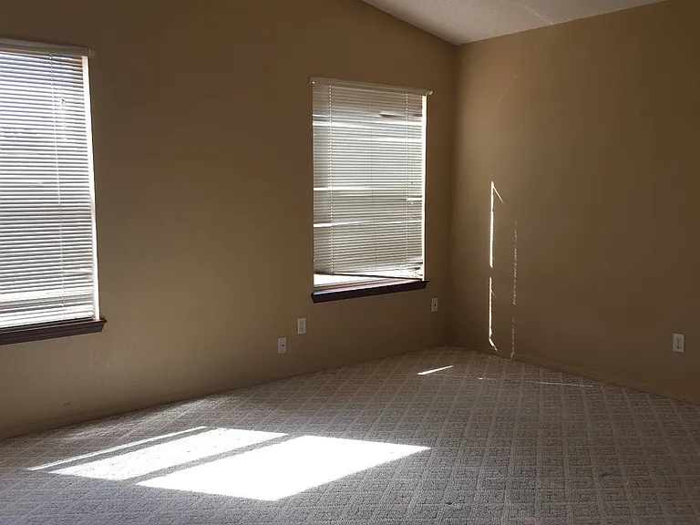 11956 Waterside Dr — Photo 6