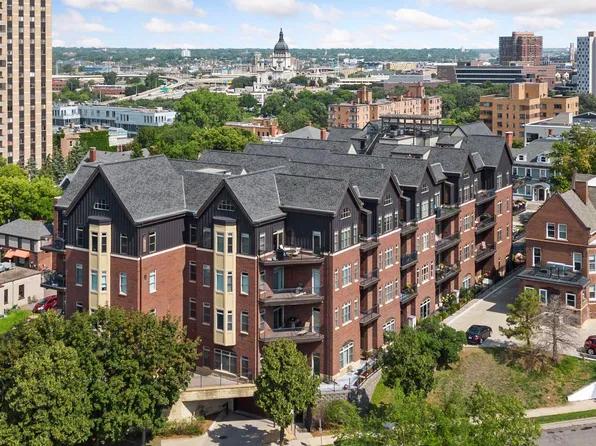301 Clifton Ave APT 3D, Minneapolis, MN 55403