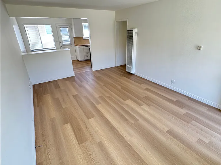 511-515 S. Baldwin Ave — Photo 3
