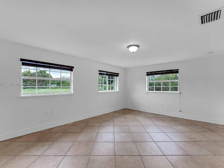9840 SW 60th St — Photo 24