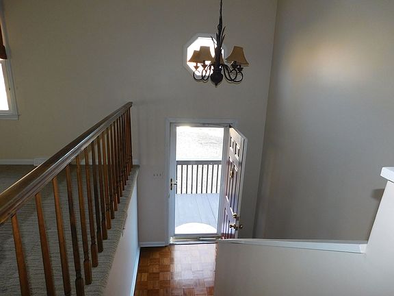 3rd image of 197 White Cypress Dr