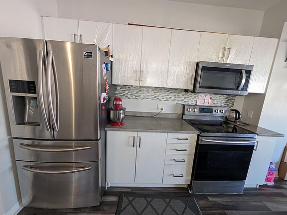 2nd image of 1226 Max Cres
