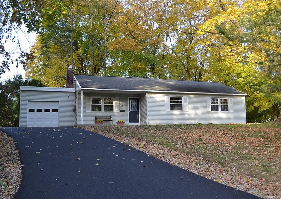 1st image of 57 Hazelton Cir