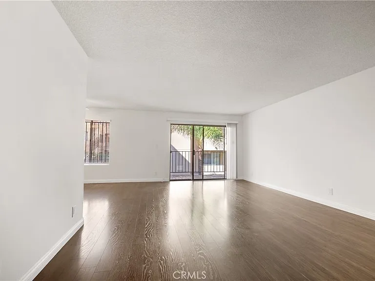 433 S Manhattan Pl #209 — Photo 7