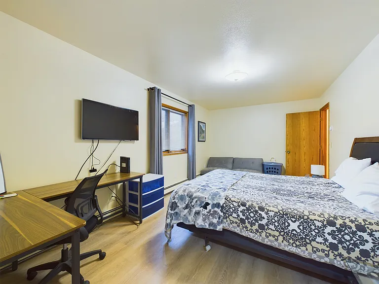 933 Cowles St #2 — Photo 9