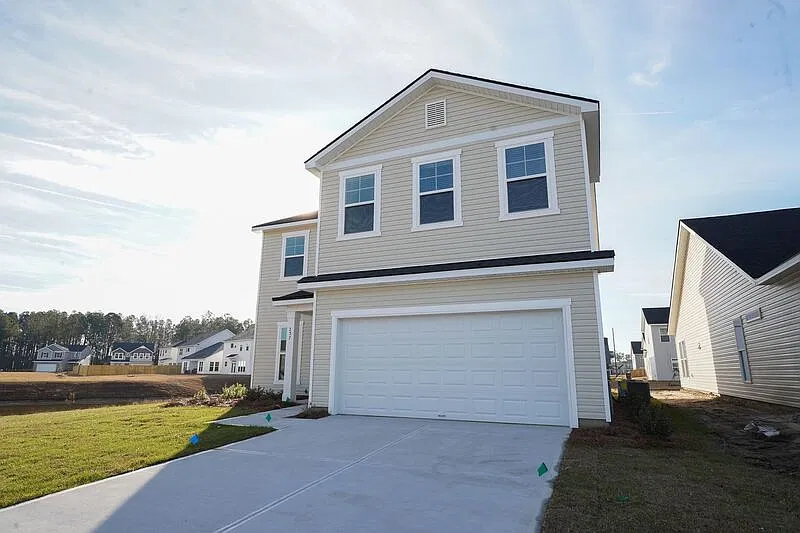 5 bed, 3.0 bath, 2956 sqft, $2,500 — Photo 3
