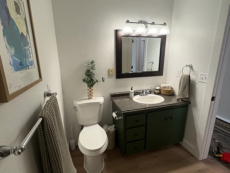 1615 Birchwood Ln — Photo 15