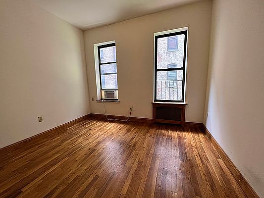 4th image of 73 W 71st St #4B