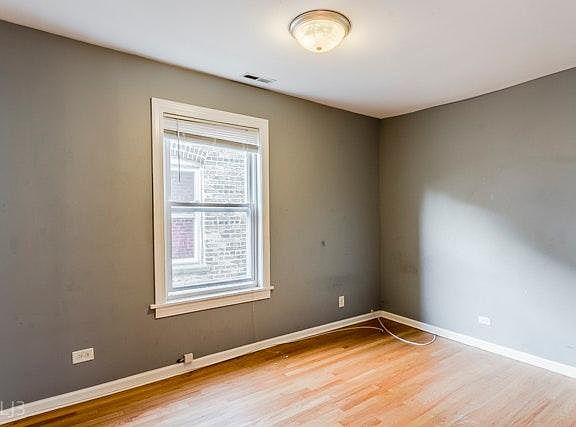 4th image of 953 N Kedvale Ave #2