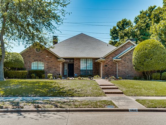 2nd image of 1817 Eden Valley Ln