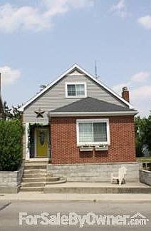 1st image of 117 E Elm St