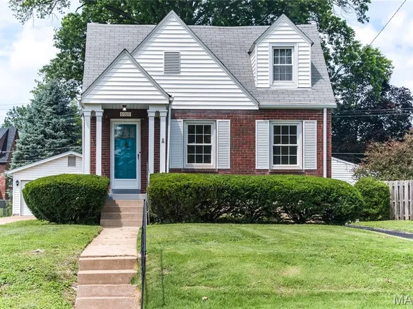 8909 Apache Ln, Saint Louis, MO 63114