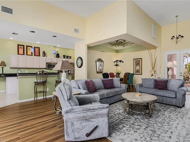 28460 Highgate Dr — Photo 11