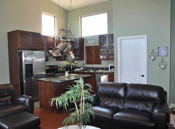 3rd image of 5305 Driftwood St