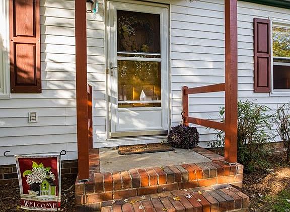 5th image of 4208 Cedardale Ln