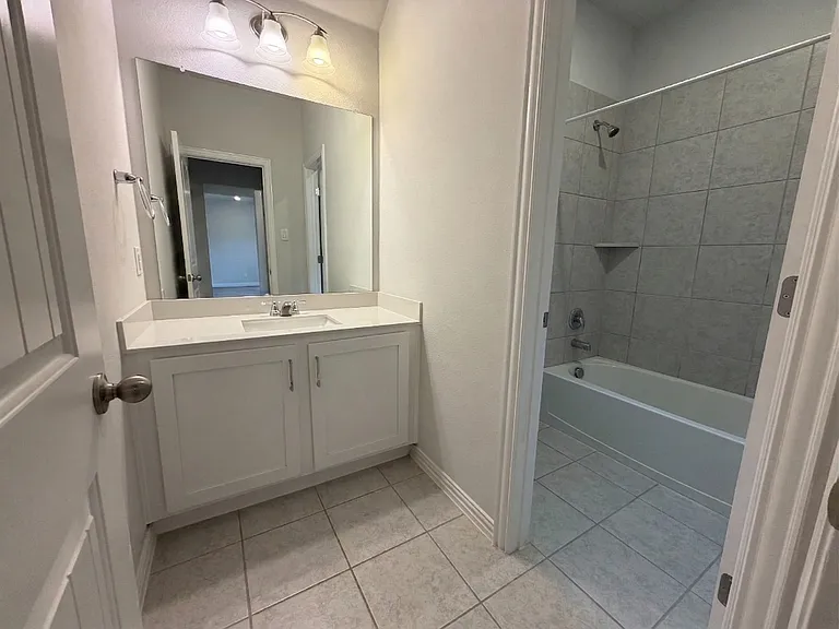 4721 Cash Dr — Photo 31