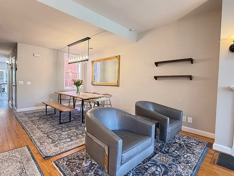 1118 F St NE #3 — Photo 8
