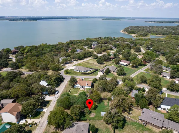 Horseshoe Trl, Little Elm, TX 75068