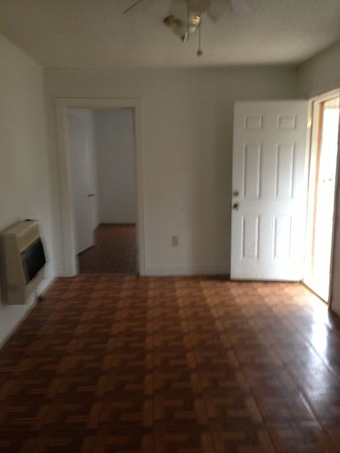 2nd image of 904 E Lake Dr