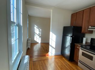 54 Chapel St APT 1A, Newport, RI 02840