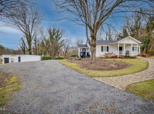 5737 Fort Henry Dr, Kingsport, TN 37663