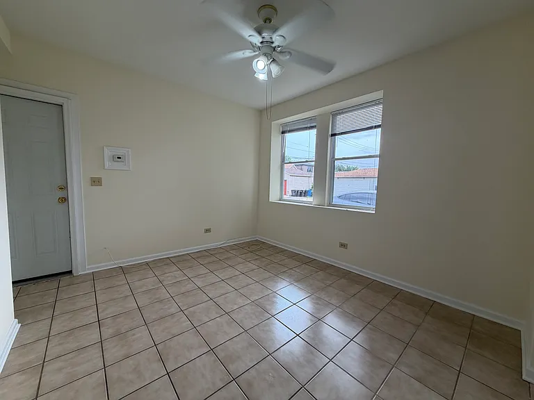 3271 S Bell Ave #1R — Photo 5