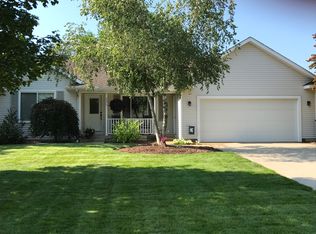 2870 Hunters Dr, Jenison, MI 49428