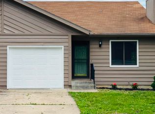 3644 SW Eveningside Dr, Topeka, KS 66614