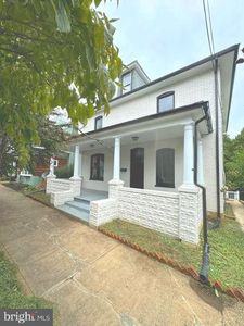 327 N Mildred St, Charles Town, WV, 25414